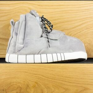 Uzzy Slippers Mainstage “Yeezy Boost 750" Large Unisex Replica *READ CAPTION*